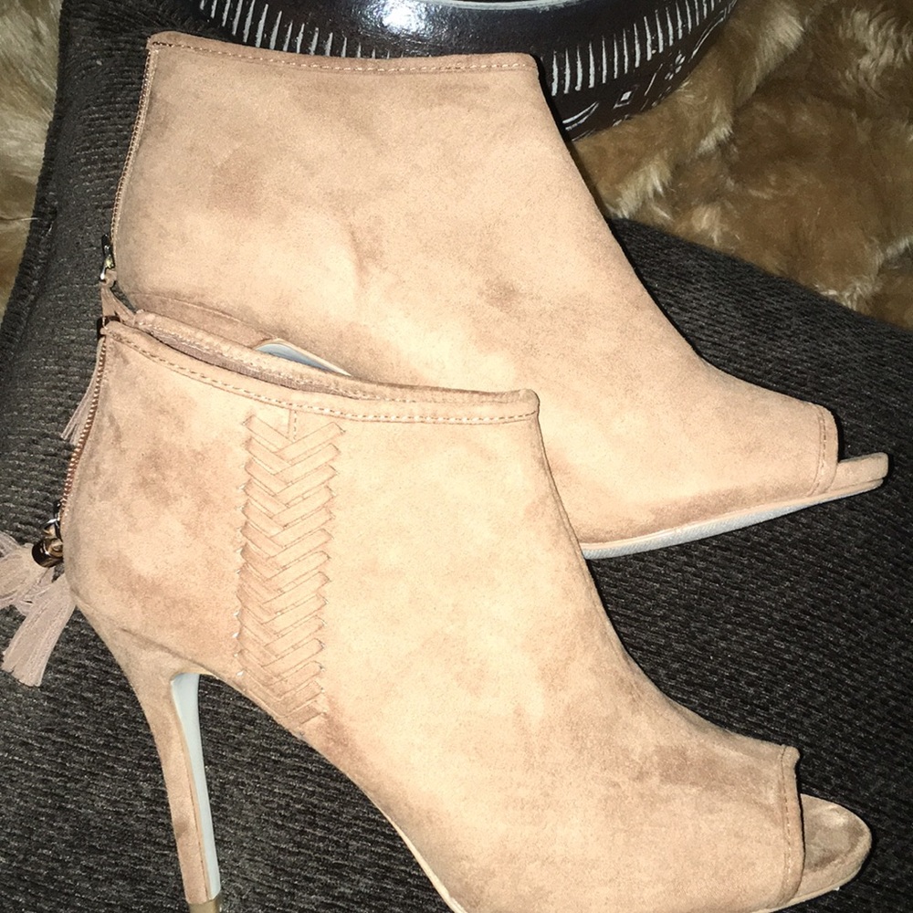 New women’s Madden Girl heels - Picture 2 of 4
